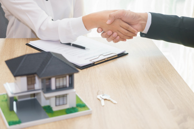 چگونه با تحلیل درست و هوش واسطه‌گری ملک سودده بخریم؟